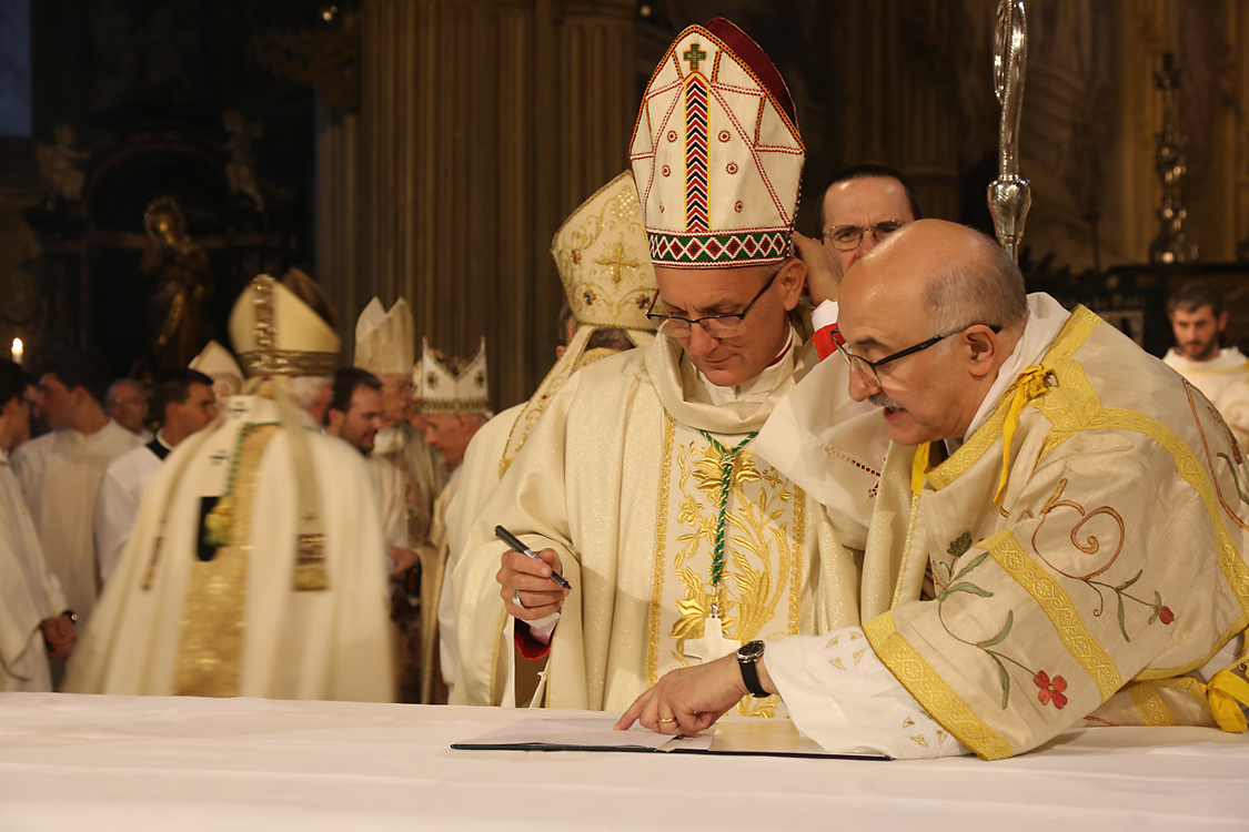 Monsignor Marco Prastaro Vescovo di Asti_459.jpg